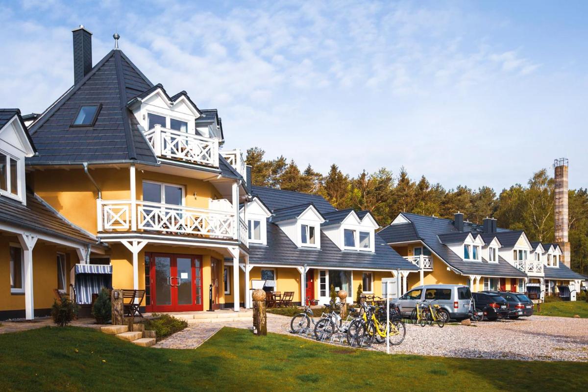 Strandhäuser Blankenfohrt - Housity