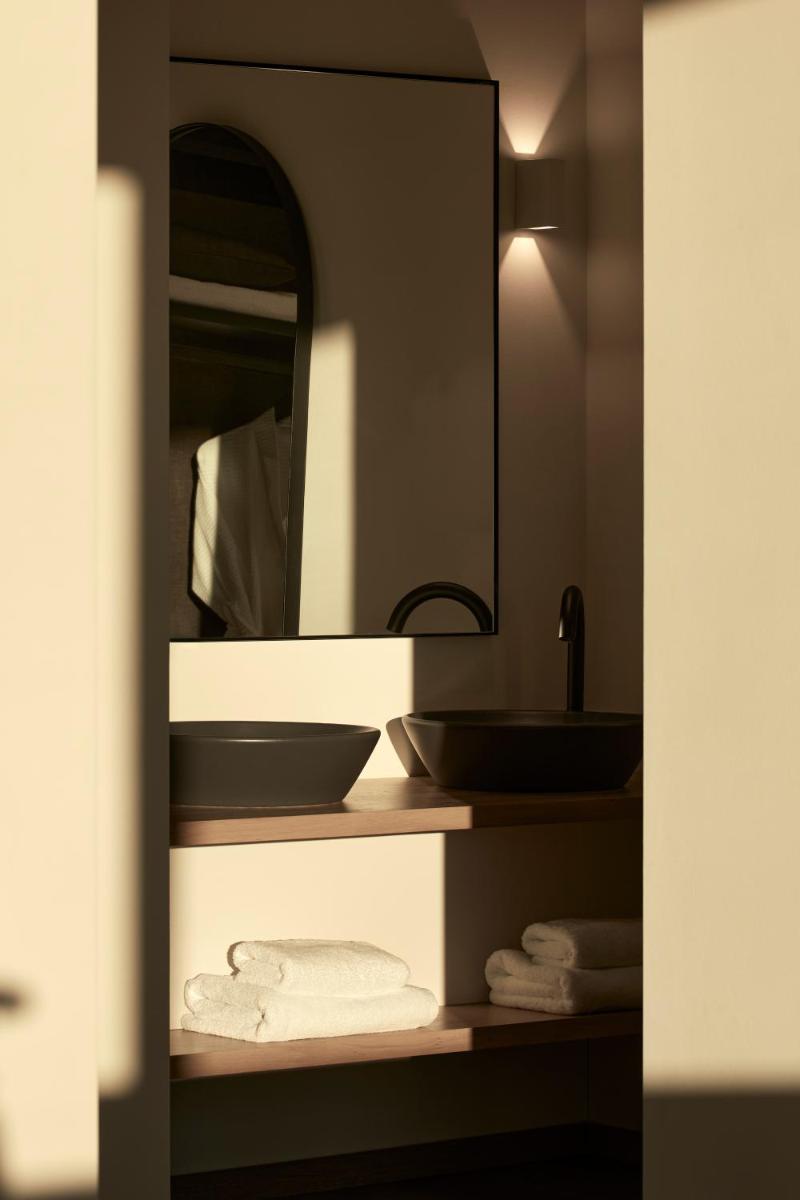 Athens Woo Suites - Hizvo