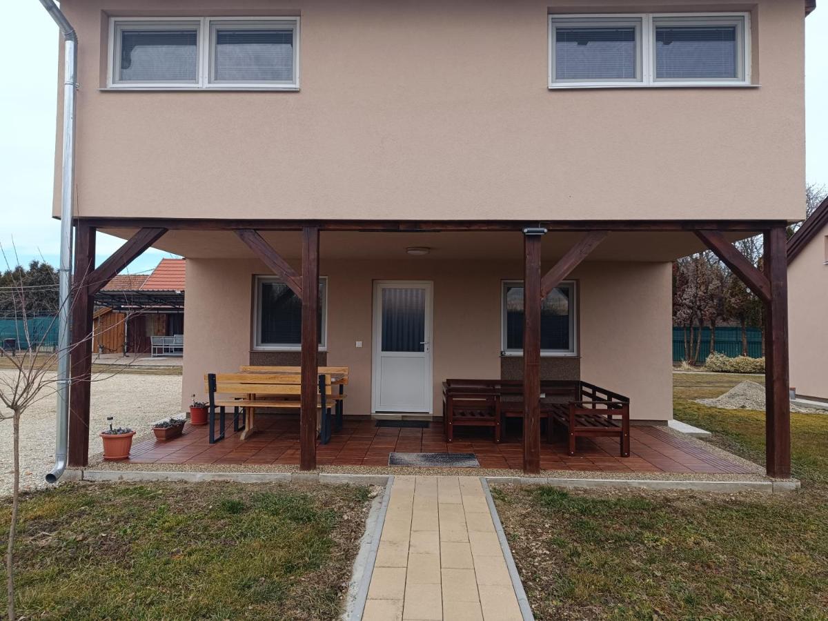 Kerka Szállás - Housity