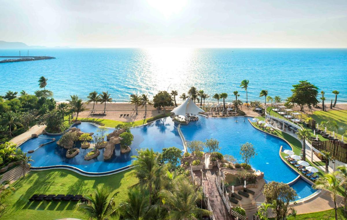ไวท์ แซนด์ บีช เรสซิเดนซ์ พัทยา(White Sand Beach Residences Pattaya) - Housity
