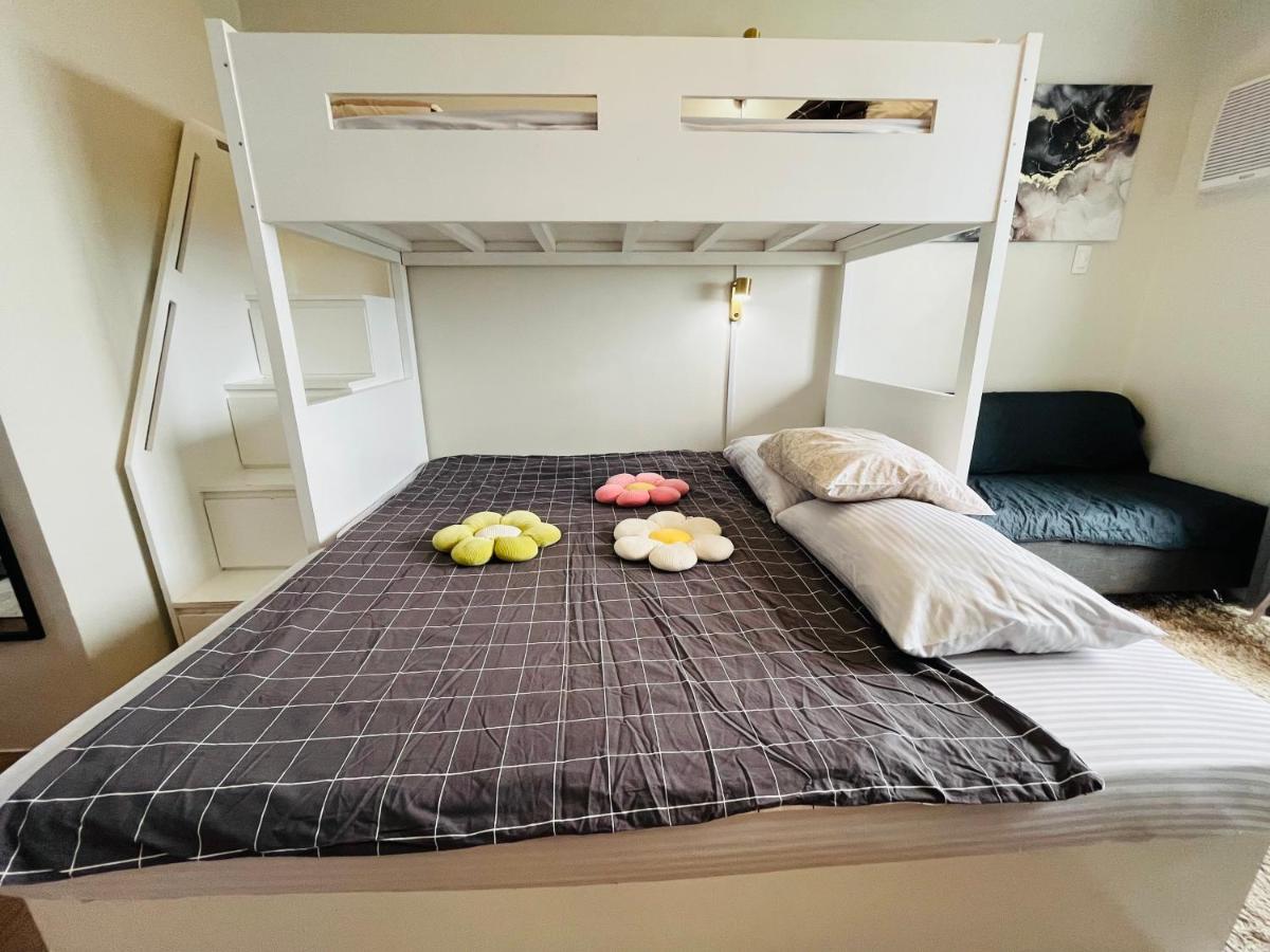 The Elevated Abode - ComfyCosy Studio at The Loop - Housity