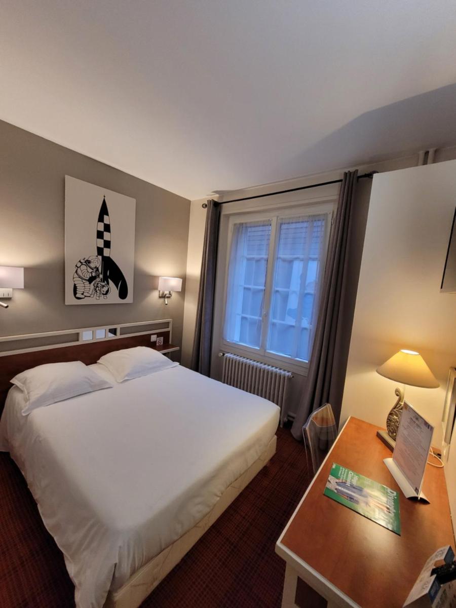 Logis Hôtel Restaurant LE MONARQUE 30 Parking Vélos - Housity