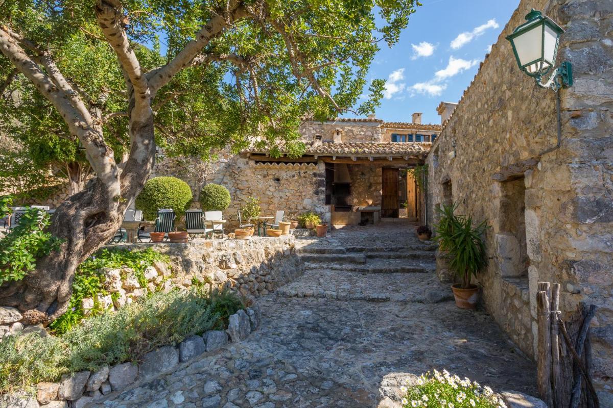 Finca Es Castell - Housity