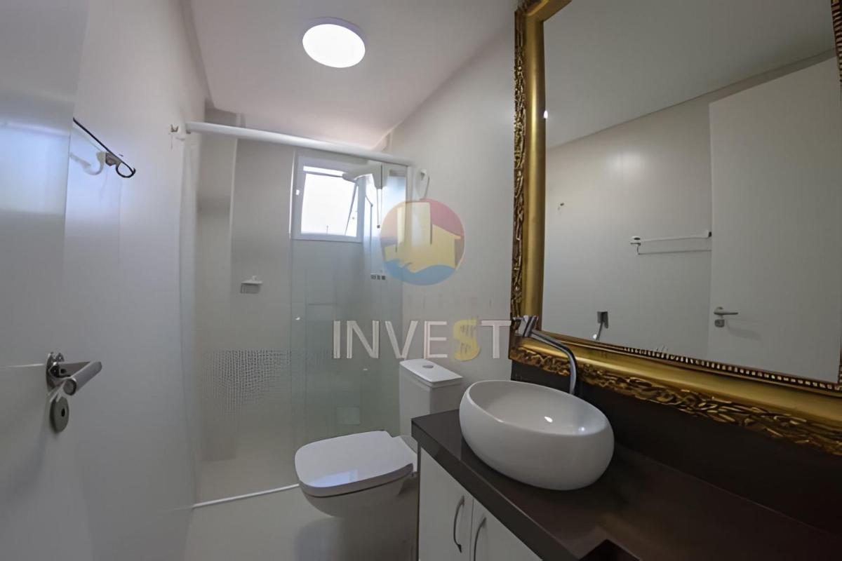 Apartamento beira mar na parte Central de Bombas - Housity