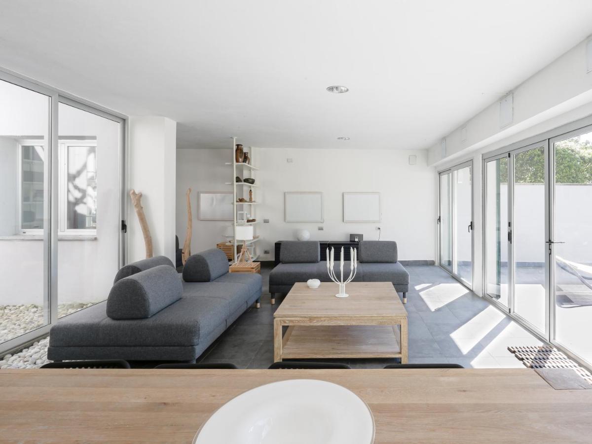 Lake Loft by iCasamia - Housity