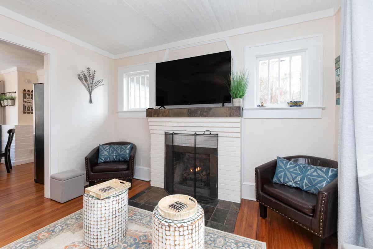 Candyland Cottage - Housity
