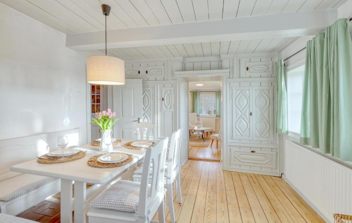 Amazing Home In Emmelsbüll Horsbüll With Wifi - Housity