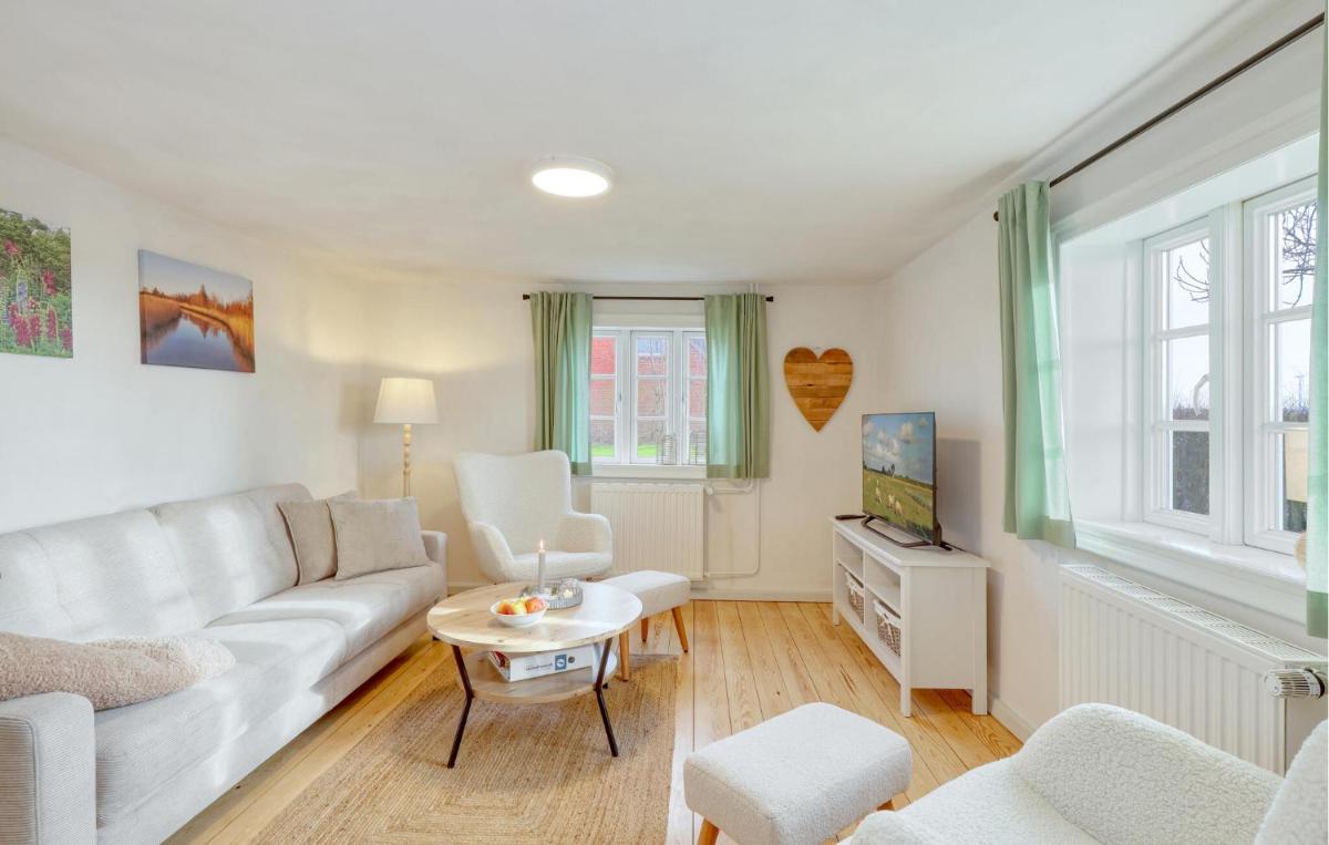 Amazing Home In Emmelsbüll Horsbüll With Wifi - Housity