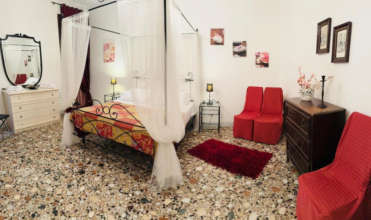 Grimaldi Apartments San Marco & Castello - Housity