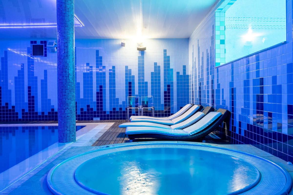 A piscina em ou perto de Hotel de Ilhavo Plaza & Spa