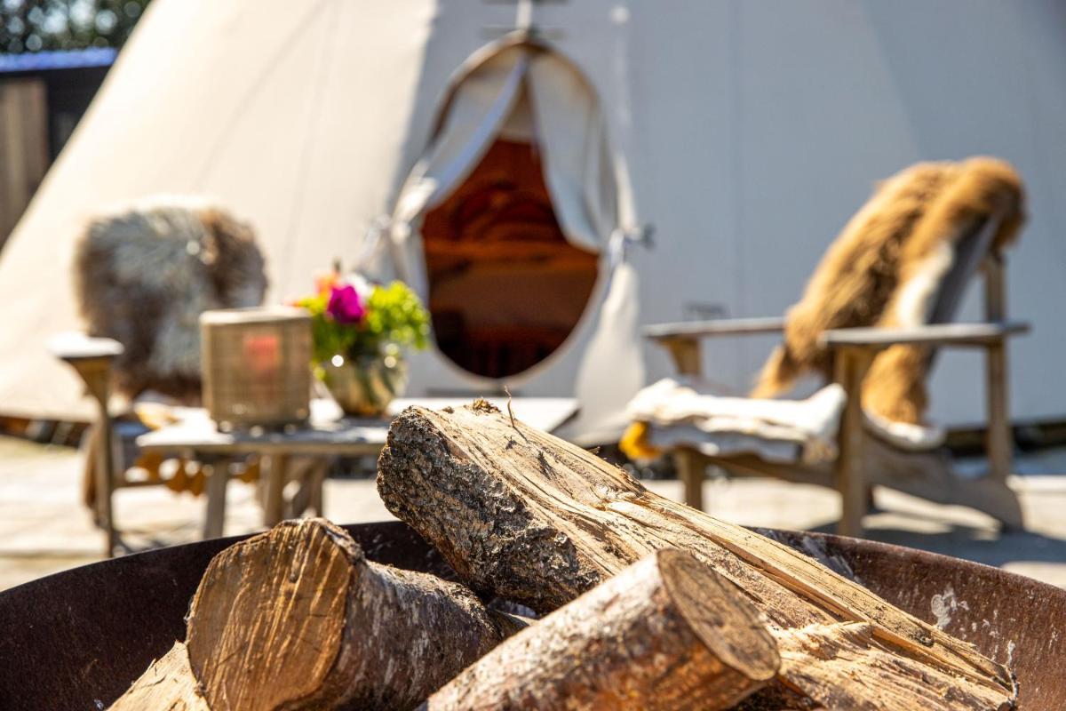 Comfort Tipi Marie, Tipi Bo Deluxe & tent Nicolaï - 'Glamping in stijl' - Housity