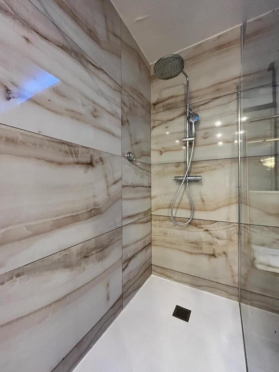 Golden house - JACUZZI - Housity