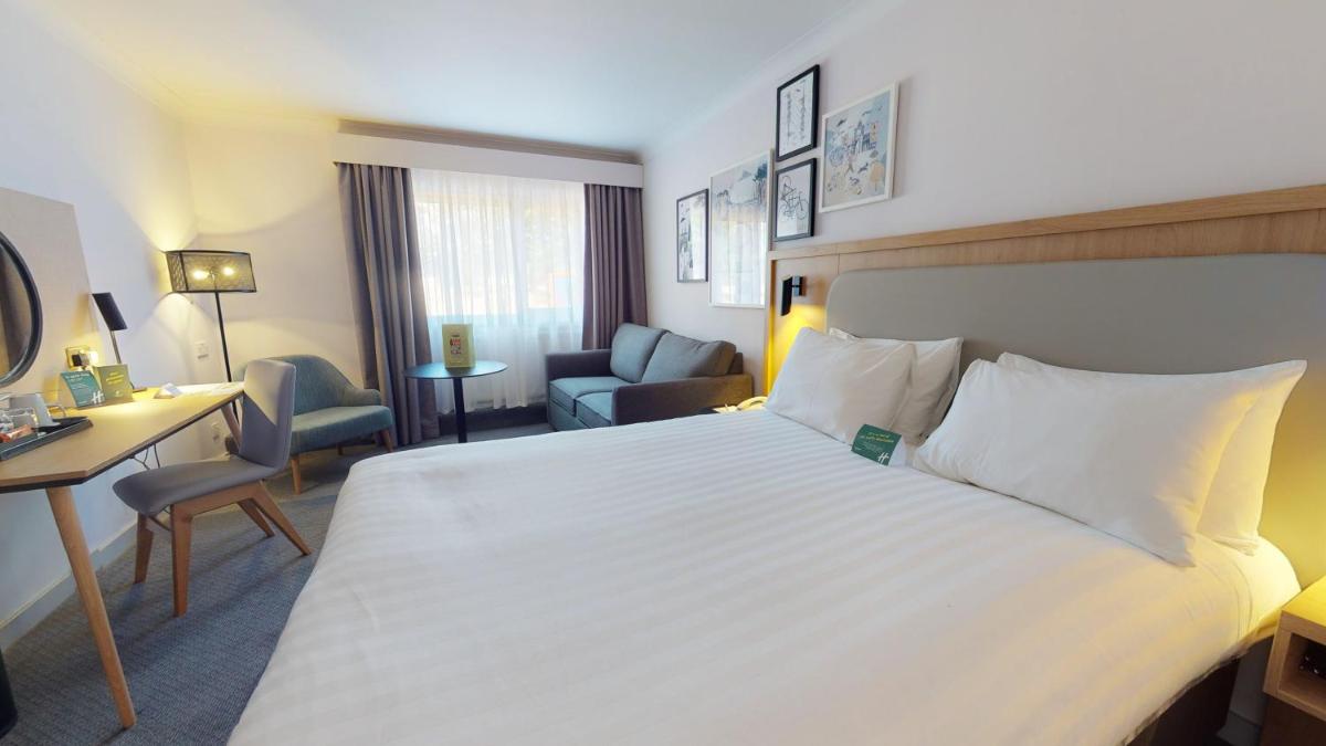 Holiday Inn Cambridge, an IHG Hotel - Housity