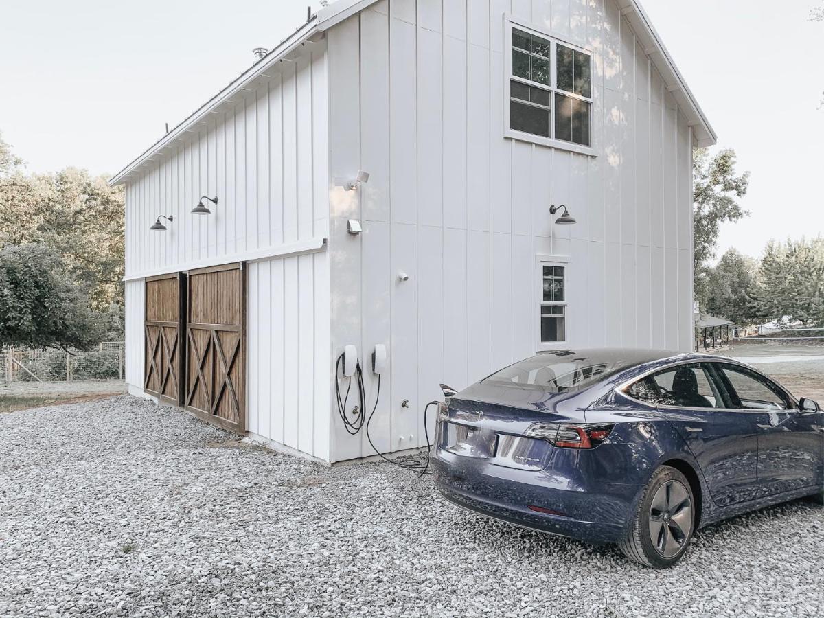 Homestead Barn Loft - Housity