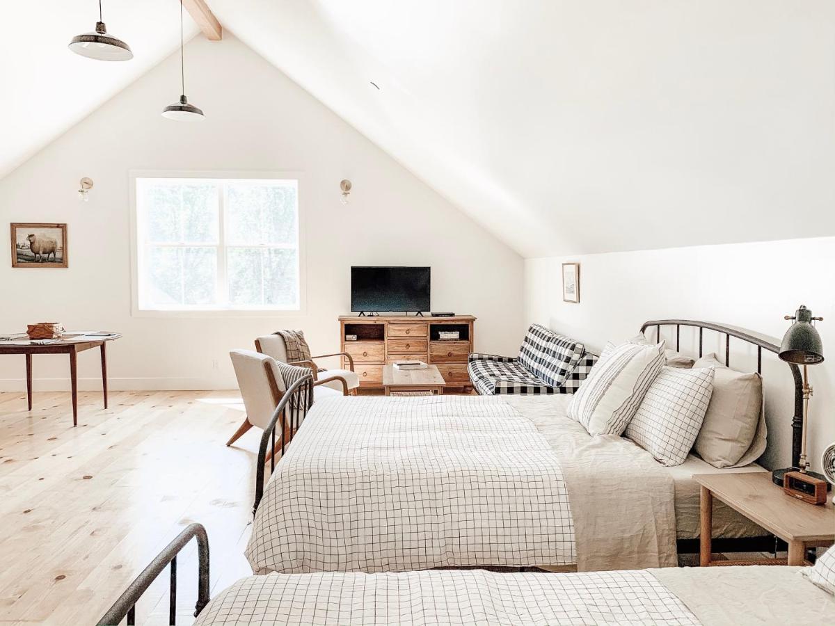 Homestead Barn Loft - Housity
