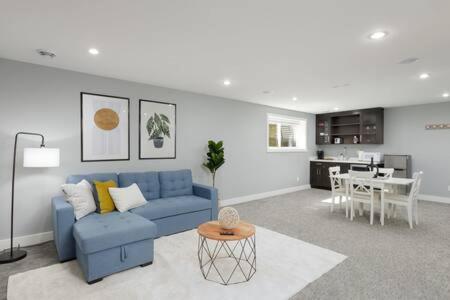 Bright new 1 BR private secondary basement suite - Housity