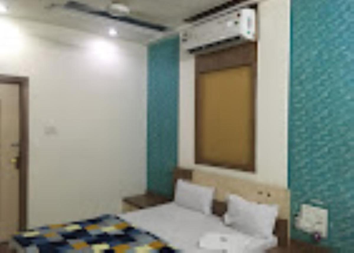 Hotel Rasraj , Dhule - Housity