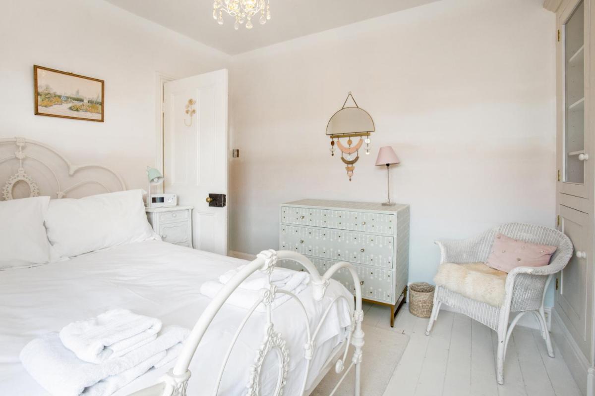 Designer's Town House - Housity
