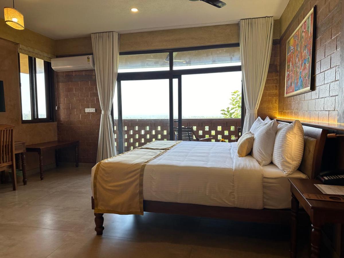 AMARA AYURVEDA RETREAT- Overlooking Evergreen Western Ghats an ecologically sustainable living space in Kovalam - Housity