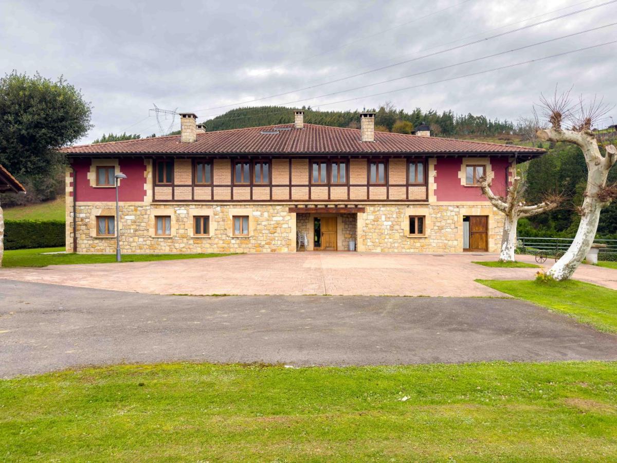 Amplia casa rural en entorno natural - Housity