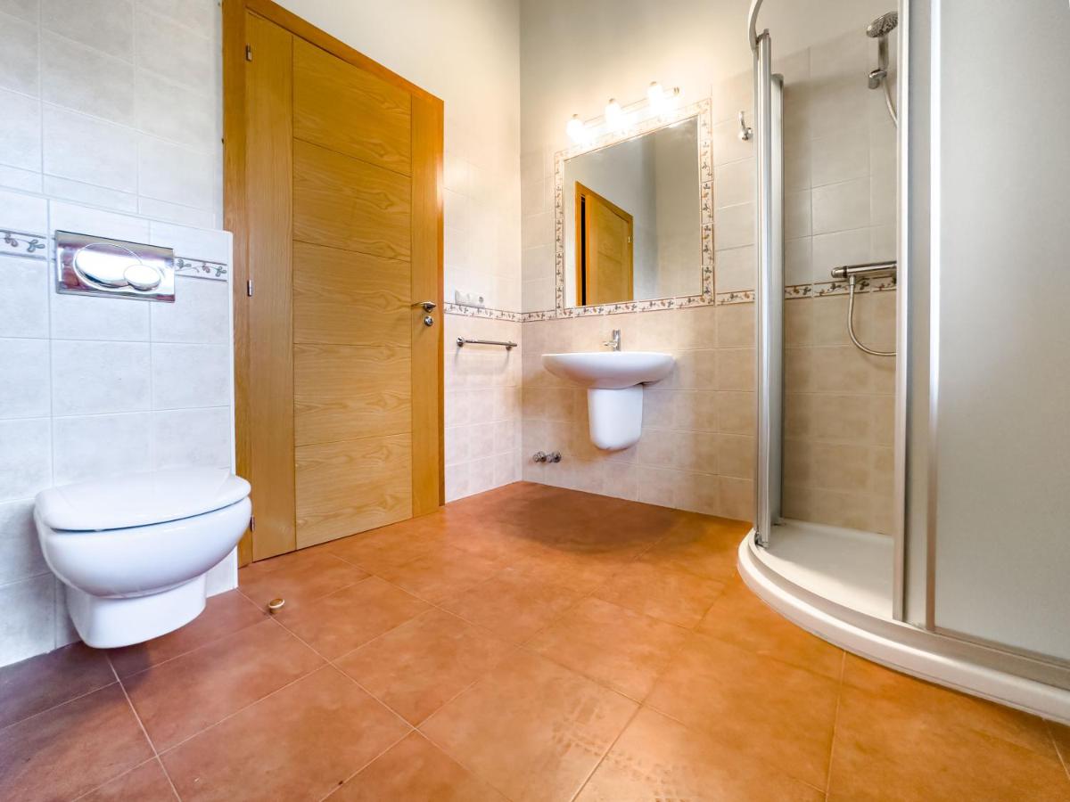 Amplia casa rural en entorno natural - Housity