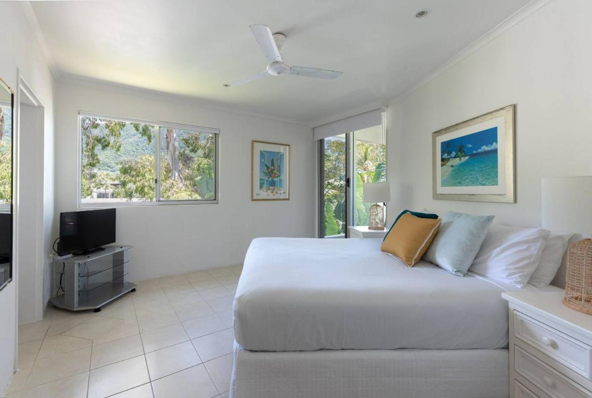 Maple at Paringa Resort: Breezy Beachside Living - Housity