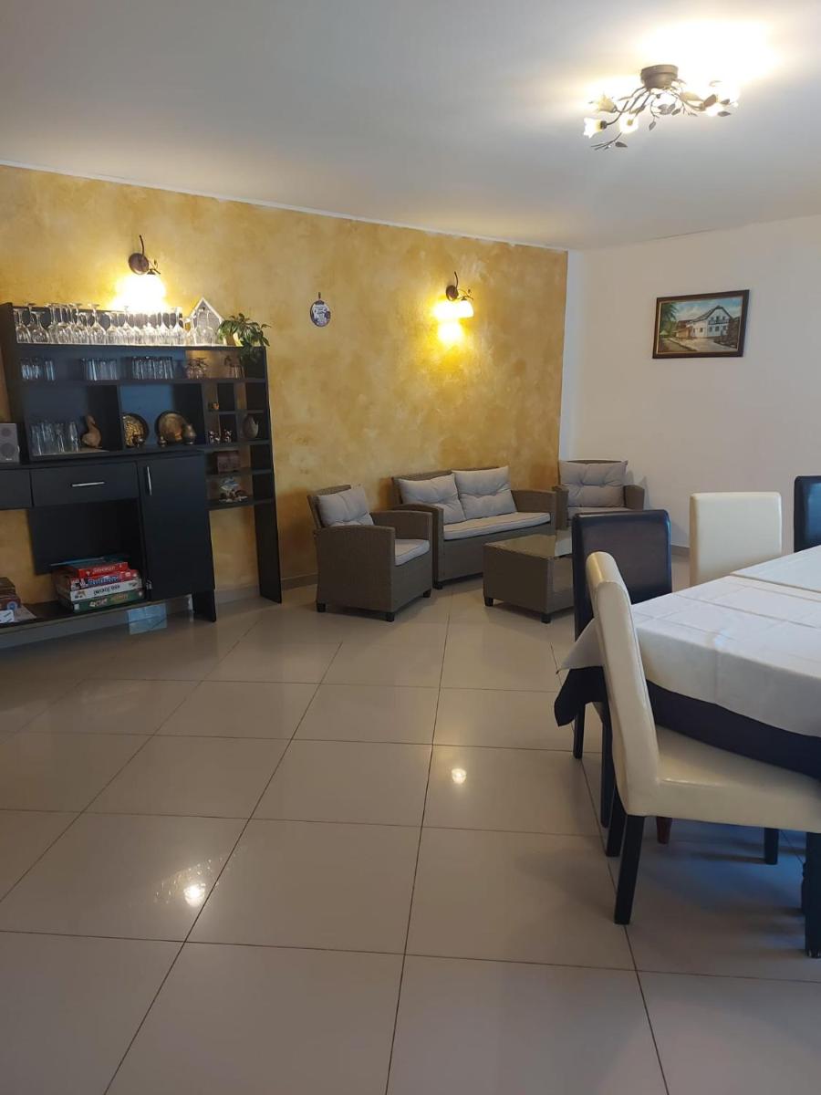 Pensiunea Casa Ghica - Housity