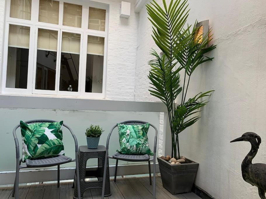 Hyde Park 3bed with patio as seen on TV House Hunters International - Housity