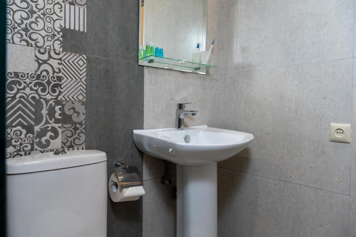 Aeka hotel - Housity