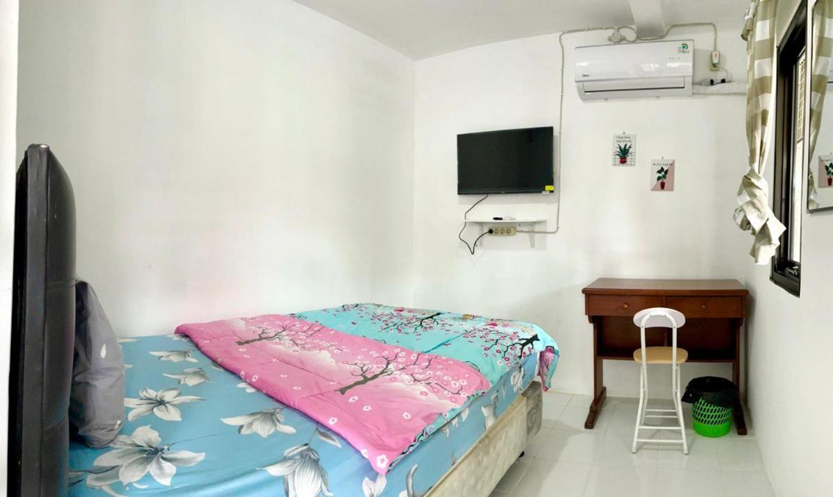 Dehome near Pakuwon Mall - Housity