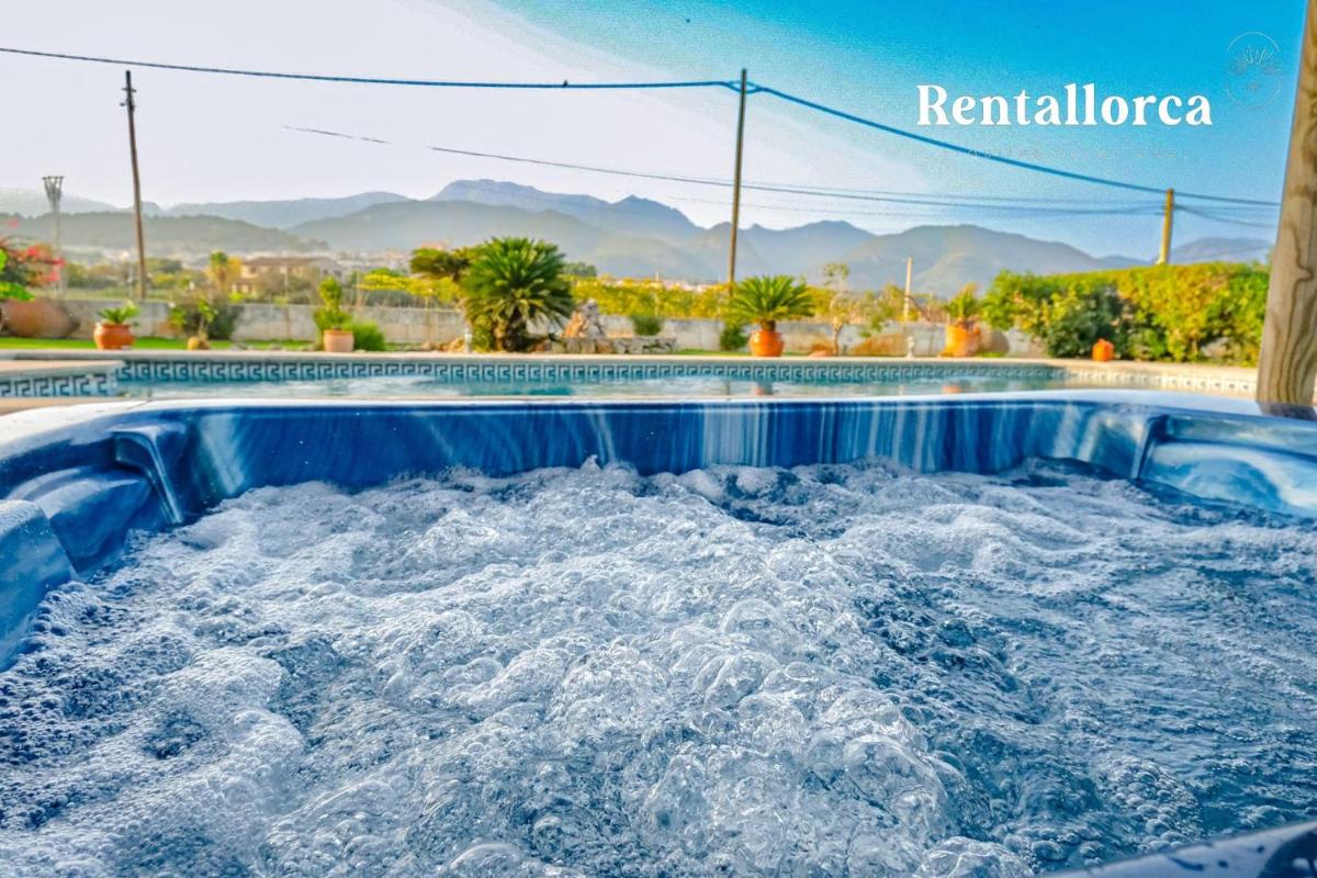 Sa Vinyeta by Rentallorca - Housity