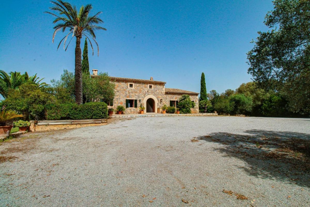 Finca S'Olivar de Son Reixach by Rentallorca - Housity