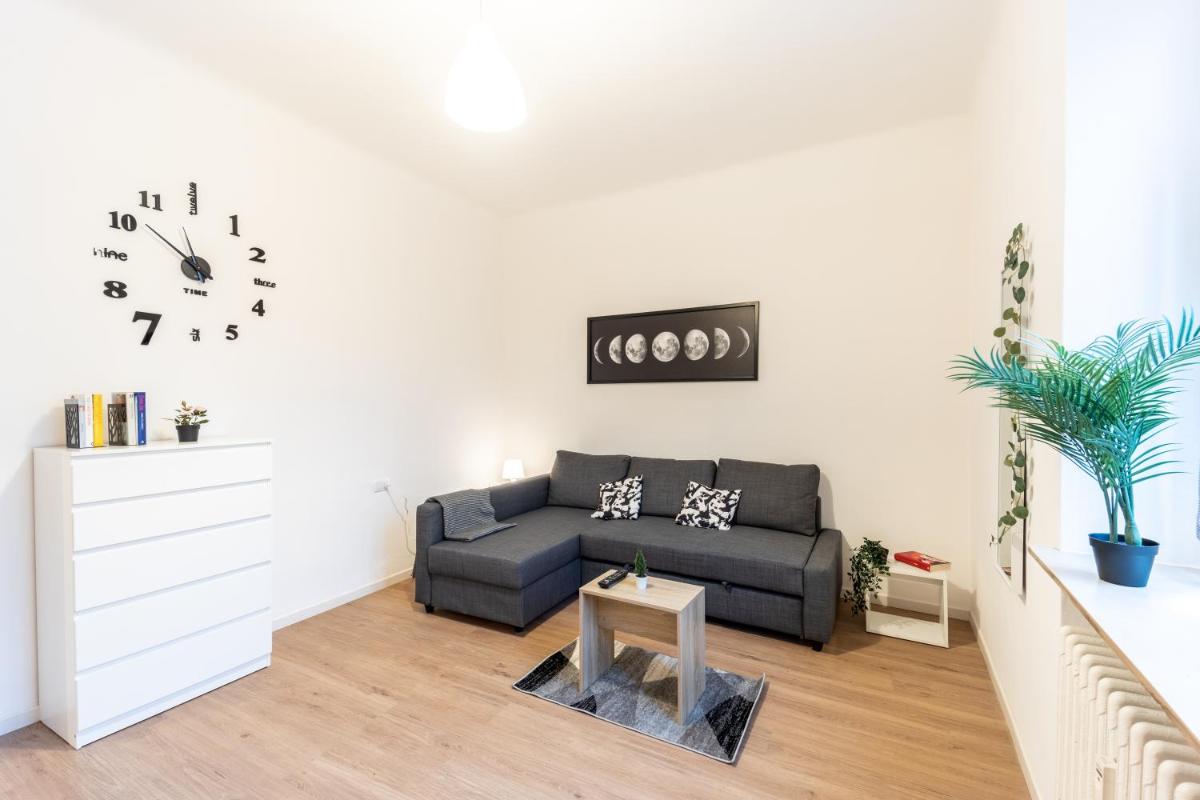 Cozy with WiFi & AC - Close to subway to Duomo - Housity