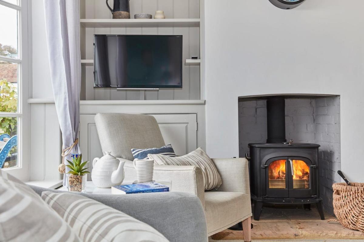 Bosun Cottage - Boutique retreat on the beach - Housity