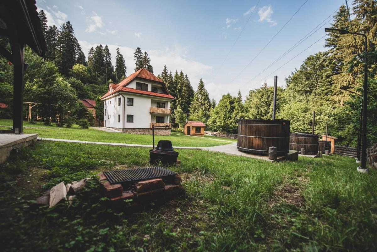 Forest Resort - Housity