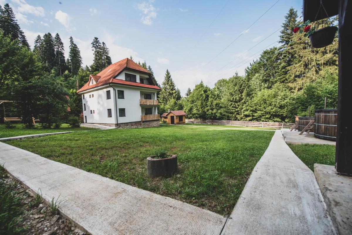 Forest Resort - Housity