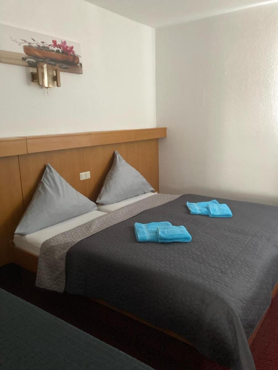 Hotel Zum Weissen Mohren - Housity