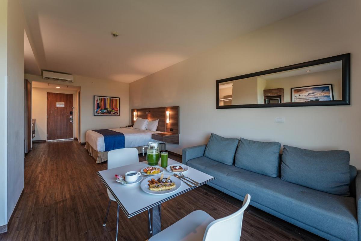 La Venta Inn Ciudad del Carmen - Housity