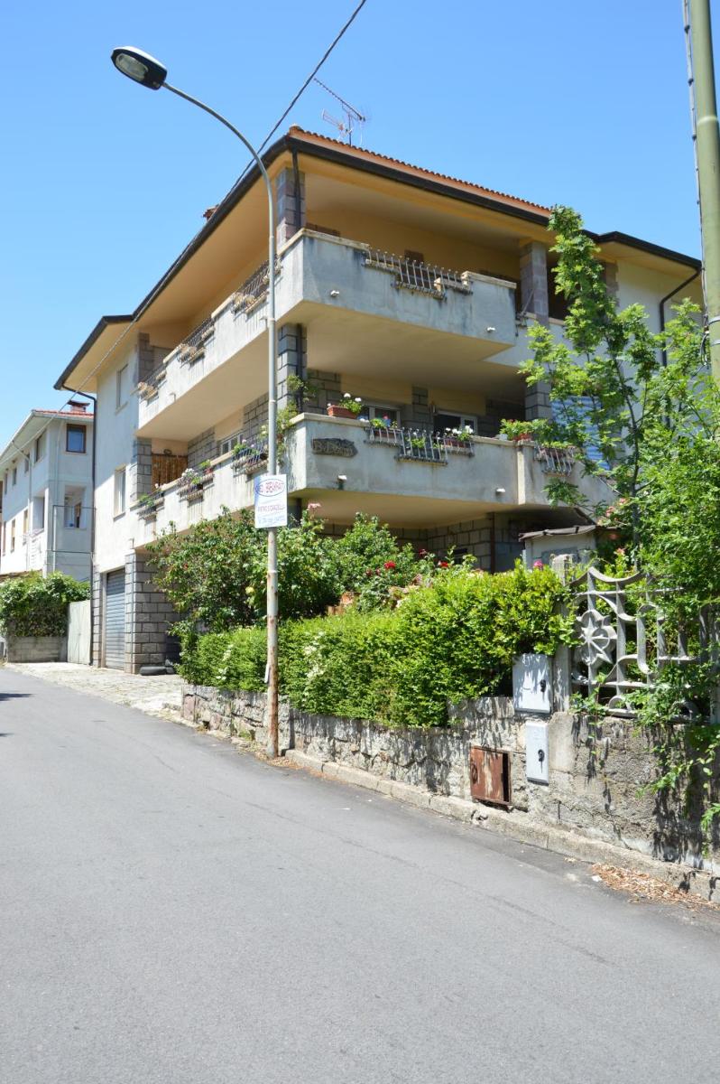 Pietro & Graziella - Housity