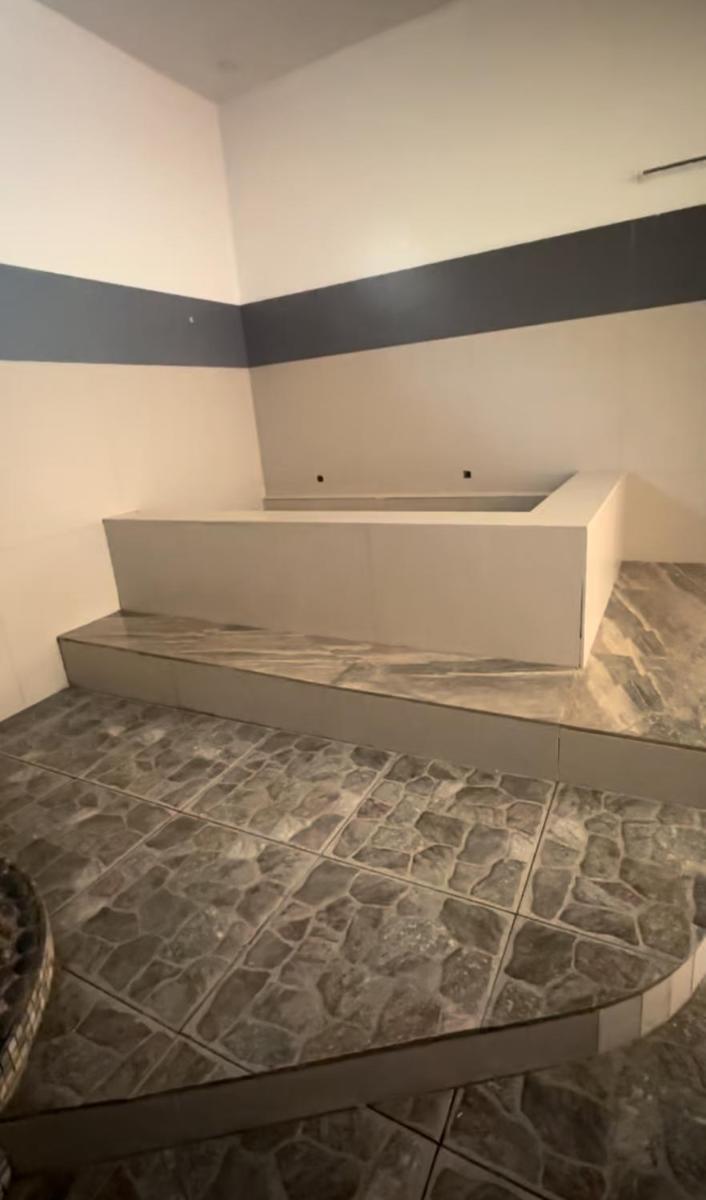 RVS BIRDLAND STAYCATION - Housity