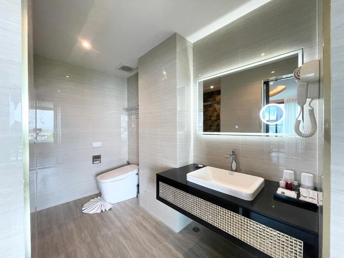 The TJ Hotel Jomtien - Housity