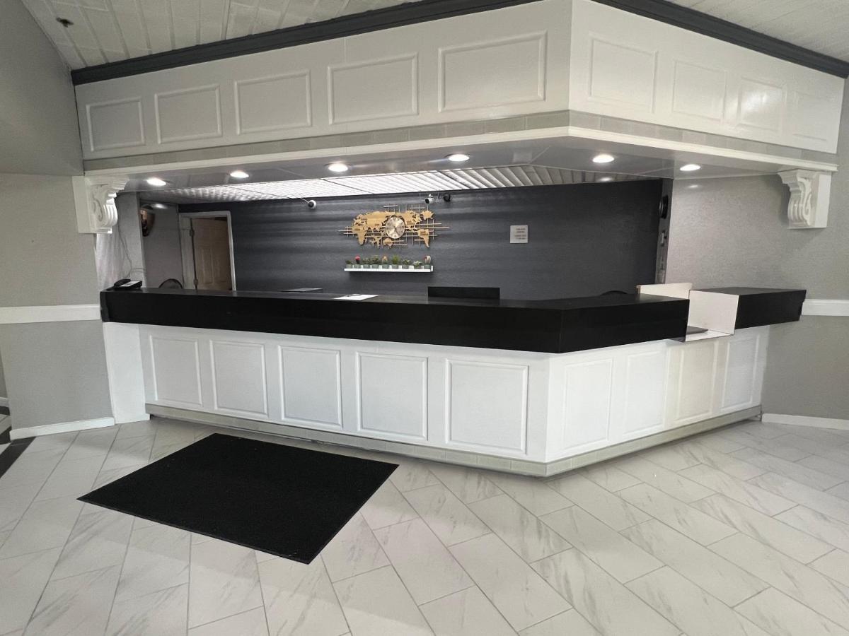 The Lodge Hotel and Banquets - Housity