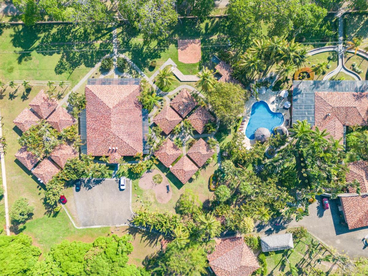Sunset del Mar Beach Resort - Housity
