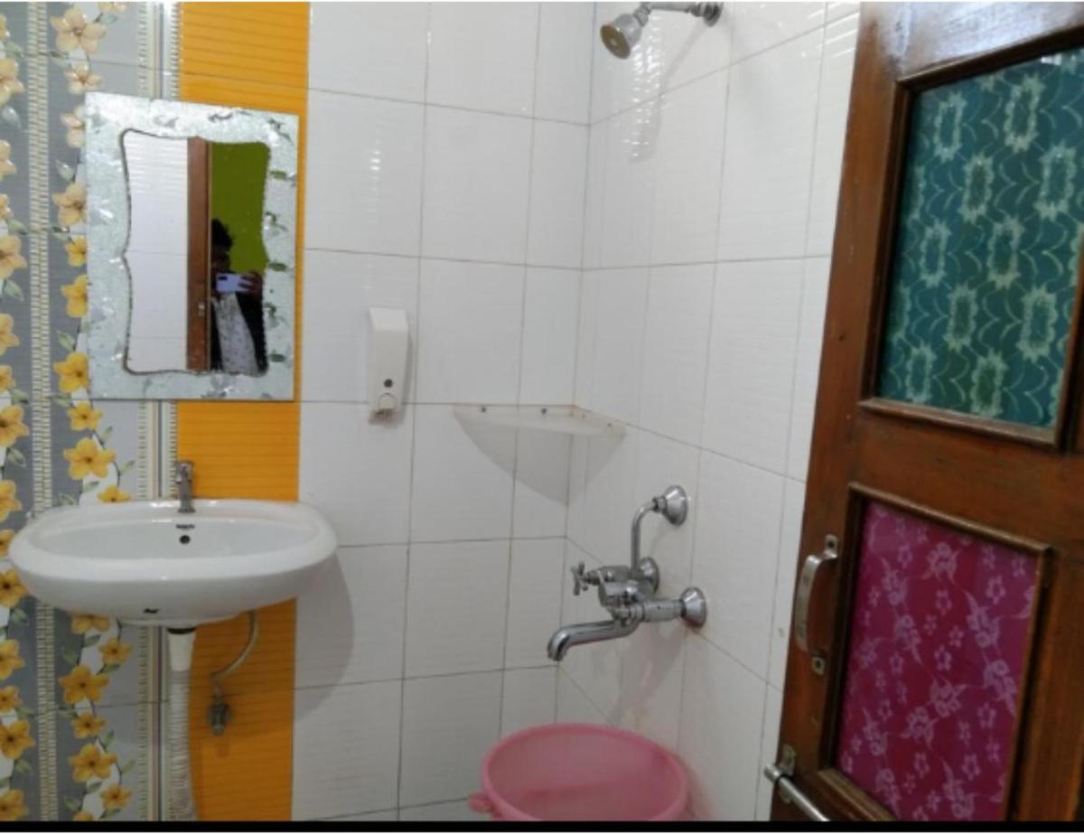 Hotel Angel, Pachmarhi - Housity