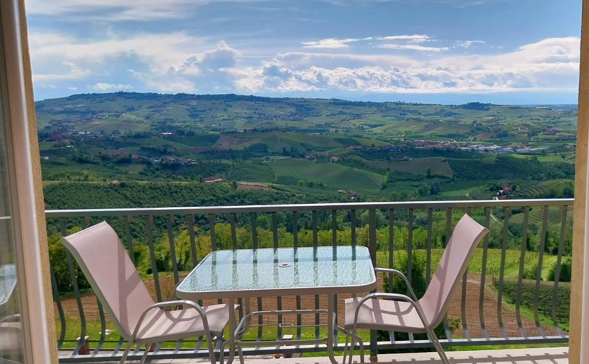 Villa Bellavista Alba, B&B - Housity