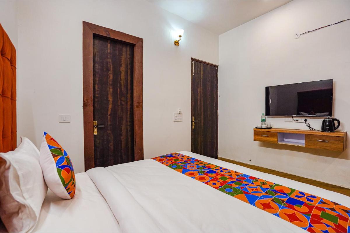 FabHotel Saffron Inn - Housity