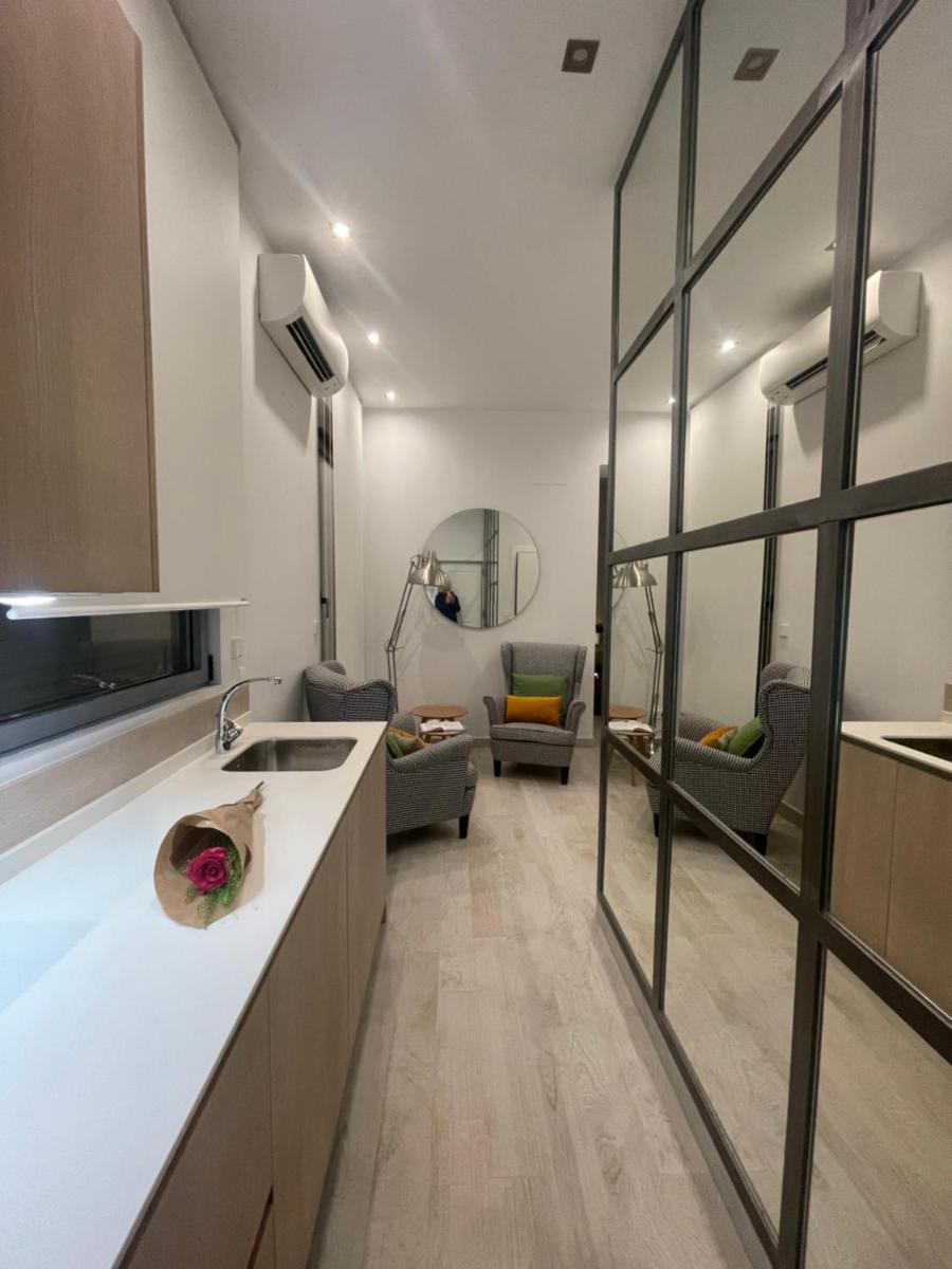 CASA DE HUÉSPEDES ALMIRANTE MADRID - Housity