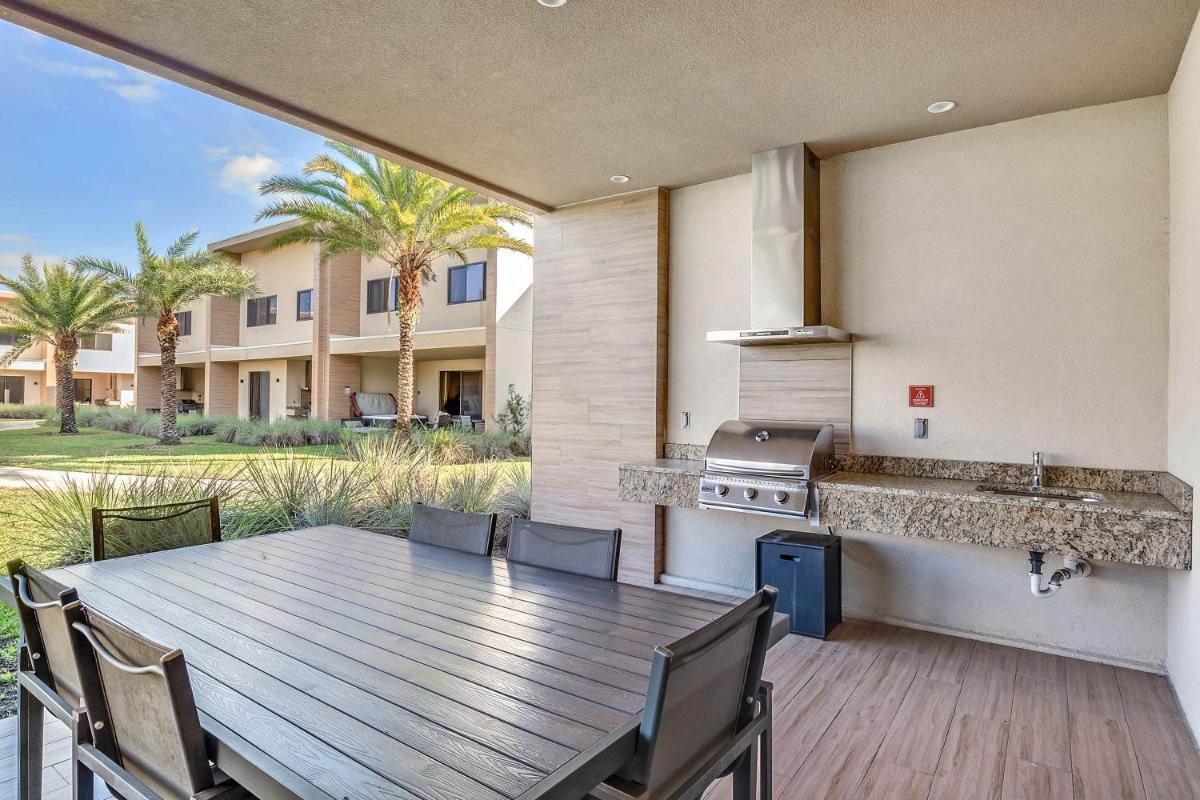 3 Bedroom 3,5 Bathroom Magic Village 7540 Bd - Housity