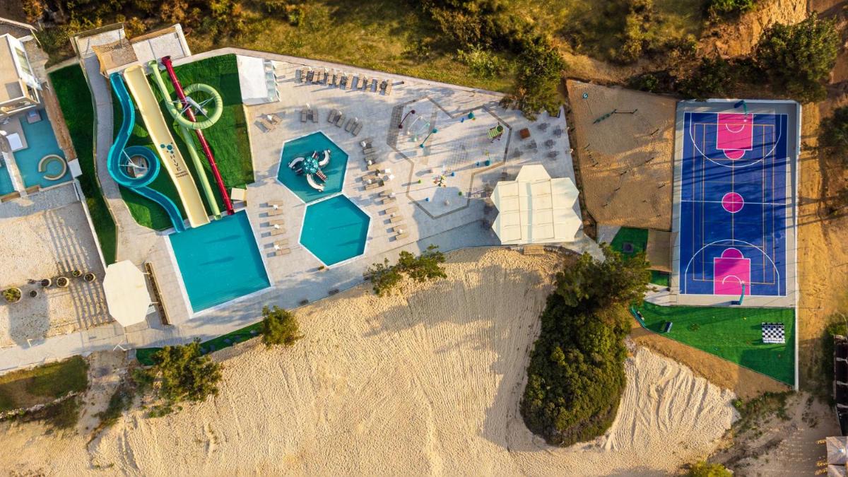 Suitetrails - Trypiti Resort Blue Dream Palace and Hive Water Park
