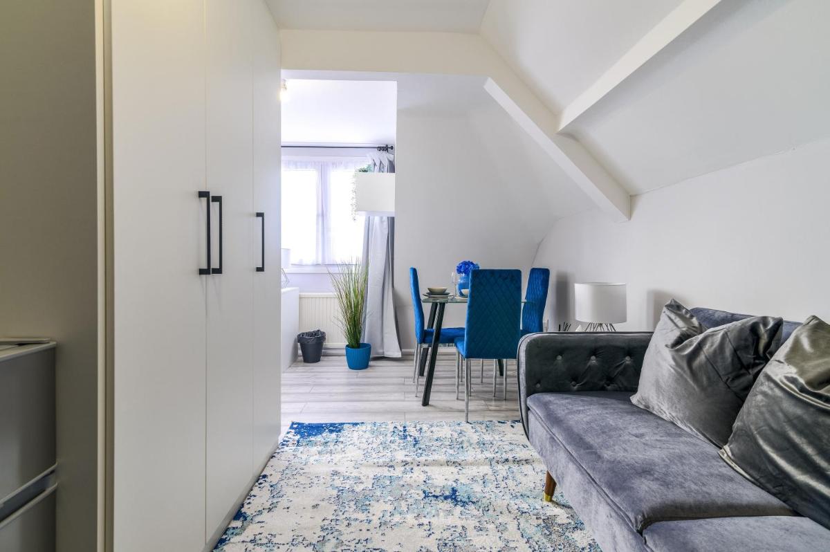 12 Elmwood - Housity
